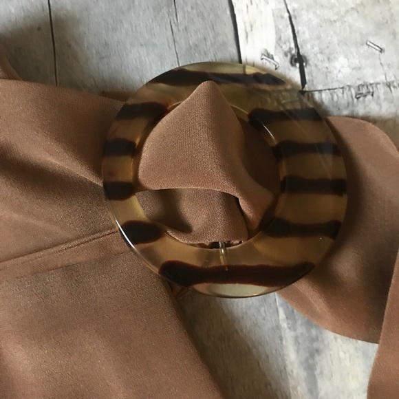 Jacqueline Quinn Belted 100% Silk Skirt in Tan - Picture 3 of 9